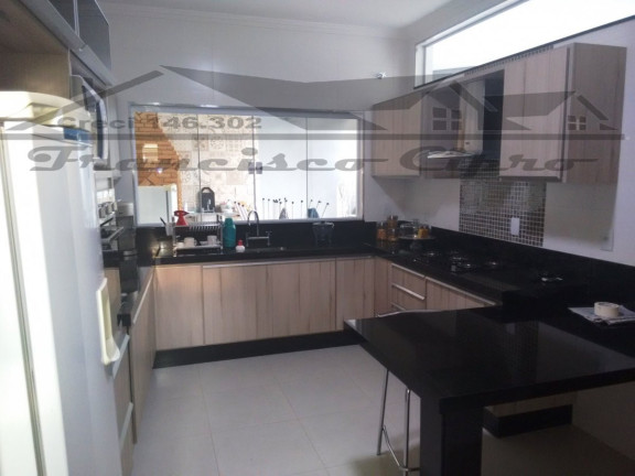 Imagem Sobrado com 4 Quartos à Venda, 300 m² em Jardim Bela Vista - Guaratinguetá Imagem Sobrado com 4 Quartos à Venda, 300 m² em Jardim Bela Vista - Guaratinguetá