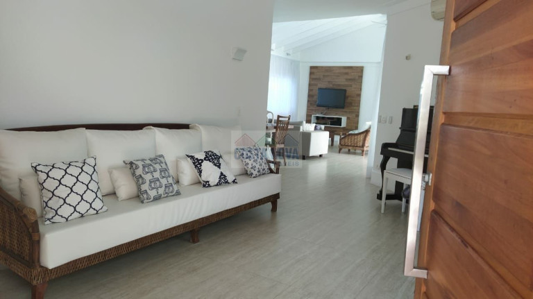Imagem Casa com 5 Quartos à Venda, 270 m² em Acapulco - Guarujá Imagem Casa com 5 Quartos à Venda, 270 m² em Acapulco - Guarujá