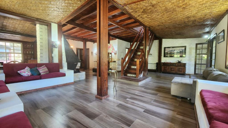 Imagem Casa com 8 Quartos à Venda, 1.700 m² em Albuquerque - Teresópolis