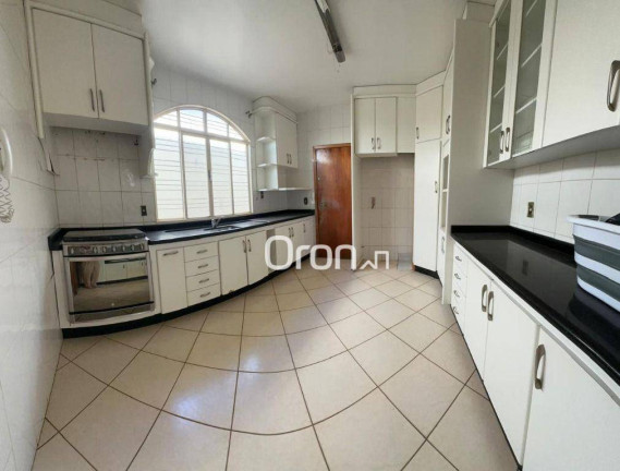 Imagem Casa com 3 Quartos à Venda, 299 m² em Setor Nova Suiça - Goiânia Imagem Casa com 3 Quartos à Venda, 299 m² em Setor Nova Suiça - Goiânia