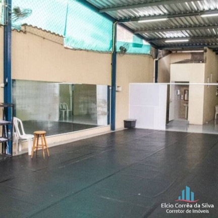 Casa com 3 Quartos à Venda, 240 m² em Gonzaga - Santos