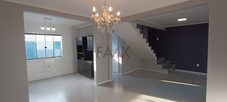Imagem Casa com 4 Quartos para Alugar, 184 m² em Santa Cruz - Guarapuava Imagem Casa com 4 Quartos para Alugar, 184 m² em Santa Cruz - Guarapuava