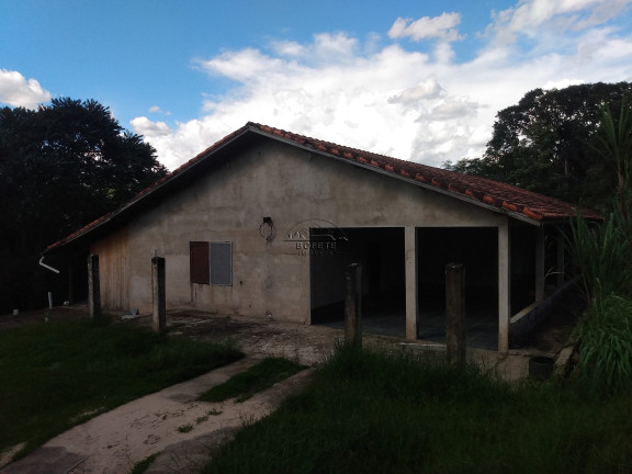 Imagem Imóvel com 6 Quartos à Venda, em São Marcos - Bofete Imagem Imóvel com 6 Quartos à Venda, em São Marcos - Bofete