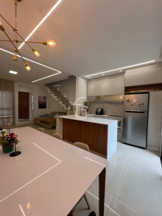 Imagem Casa com 3 Quartos à Venda, em Glória - Joinville Imagem Casa com 3 Quartos à Venda, em Glória - Joinville