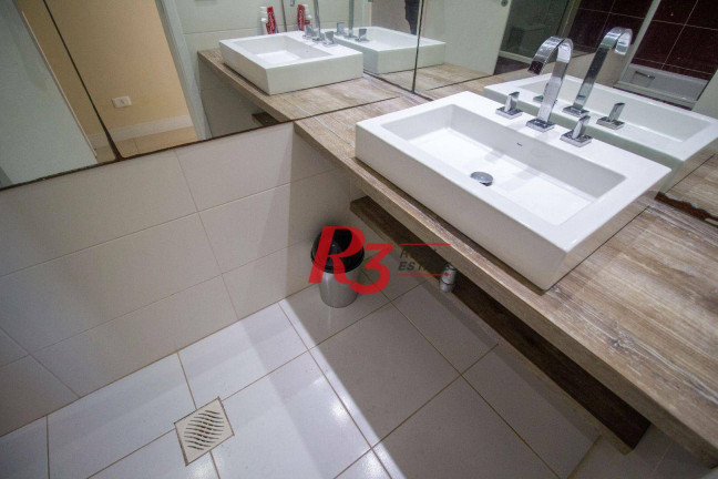 Imagem Apartamento com 3 Quartos à Venda, 134 m² em Embaré - Santos