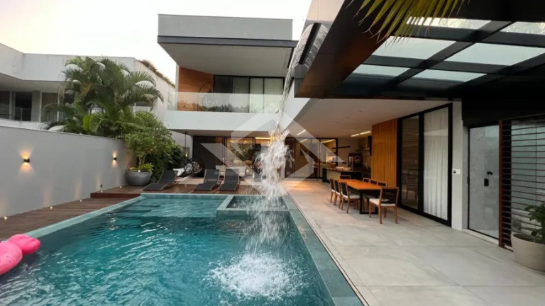 Imagem Casa com 5 Quartos à Venda, 660 m² em Barra Da Tijuca - Rio De Janeiro Imagem Casa com 5 Quartos à Venda, 660 m² em Barra Da Tijuca - Rio De Janeiro