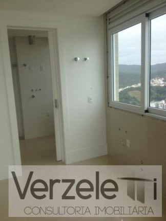 Imagem Apartamento com 3 Quartos à Venda, 180 m² em Centro - Balneário Camboriú Imagem Apartamento com 3 Quartos à Venda, 180 m² em Centro - Balneário Camboriú