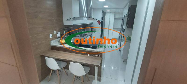 Imagem Apartamento com 2 Quartos à Venda, 96 m² em Vila Isabel - Rio De Janeiro Imagem Apartamento com 2 Quartos à Venda, 96 m² em Vila Isabel - Rio De Janeiro