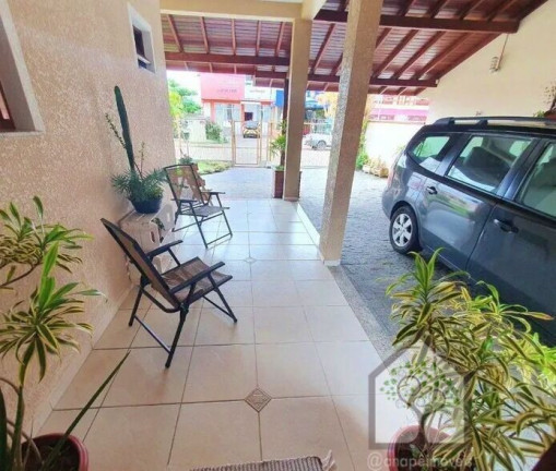 Imagem Casa com 4 Quartos à Venda, 370 m² em Carianos - Florianópolis