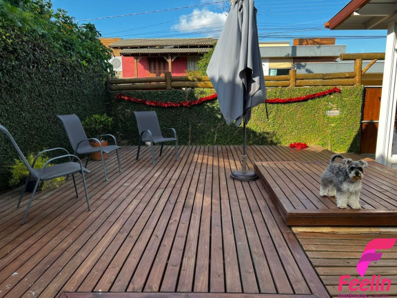 Imagem Casa com 3 Quartos à Venda, 170 m² em Rio Tavares - Florianópolis Imagem Casa com 3 Quartos à Venda, 170 m² em Rio Tavares - Florianópolis