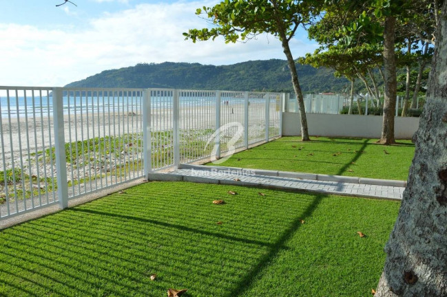 Imagem Casa com 4 Quartos para Temporada, em Canto Grande - Bombinhas Imagem Casa com 4 Quartos para Temporada, em Canto Grande - Bombinhas
