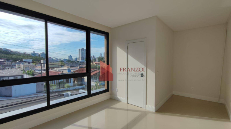 Imagem Sobrado com 3 Quartos à Venda, 138 m² em Fazenda - Itajaí Imagem Sobrado com 3 Quartos à Venda, 138 m² em Fazenda - Itajaí