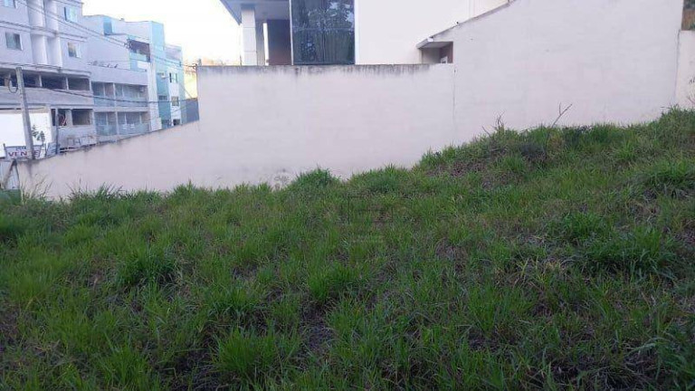 Terreno à Venda, 477 m² em Loteamento Vivendas Do Lago - Volta Redonda