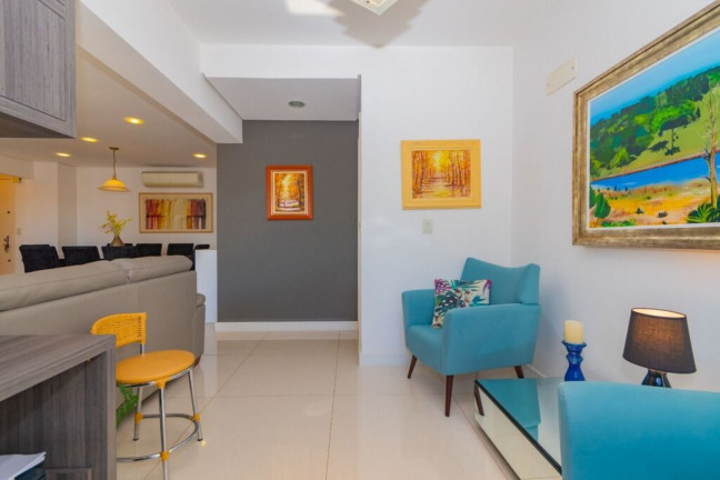 Imagem Imóvel com 3 Quartos à Venda, 102 m² em Menino Deus - Porto Alegre Imagem Imóvel com 3 Quartos à Venda, 102 m² em Menino Deus - Porto Alegre