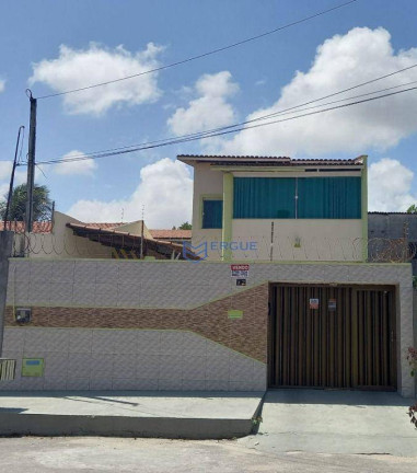 Casa com 4 Quartos à Venda, 176 m² em Lagoa Redonda - Fortaleza
