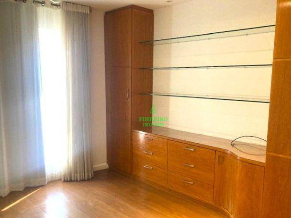 Imagem Apartamento com 4 Quartos à Venda, 137 m² em Icaraí - Niterói