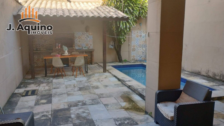 Imagem Casa com 3 Quartos à Venda, em Sapiranga - Fortaleza Imagem Casa com 3 Quartos à Venda, em Sapiranga - Fortaleza