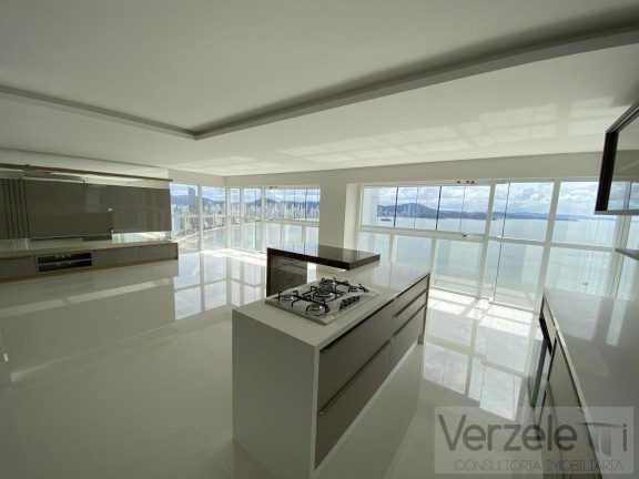 Imagem Apartamento com 4 Quartos à Venda, 237 m² em Barra Sul - Balneário Camboriú Imagem Apartamento com 4 Quartos à Venda, 237 m² em Barra Sul - Balneário Camboriú