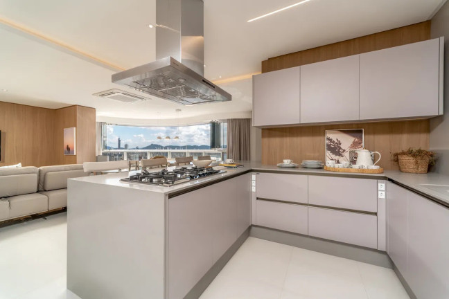 Imagem Apartamento com 4 Quartos à Venda, 233 m² em Centro - Balneário Camboriú Imagem Apartamento com 4 Quartos à Venda, 233 m² em Centro - Balneário Camboriú