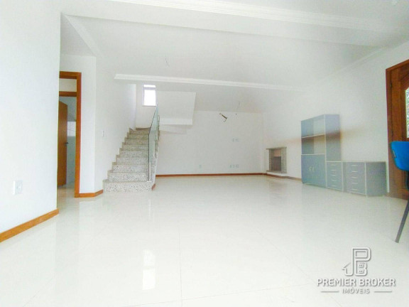 Imagem Casa com 5 Quartos à Venda, 250 m² em Vargem Grande - Teresópolis Imagem Casa com 5 Quartos à Venda, 250 m² em Vargem Grande - Teresópolis