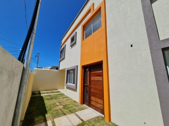 Casa com 3 Quartos à Venda, 125 m² em Atalaia - Aracaju