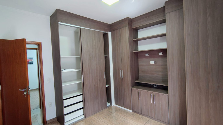 Imagem Casa com 3 Quartos à Venda, 117 m² em Horto Florestal - Sorocaba Imagem Casa com 3 Quartos à Venda, 117 m² em Horto Florestal - Sorocaba
