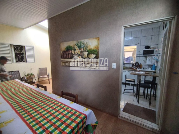 Sobrado com 4 Quartos à Venda, 138 m² em Parque Das Gameleiras - Uberaba