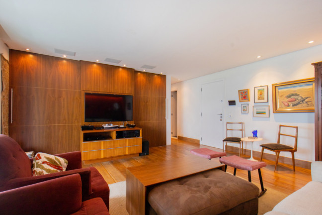 Imagem Apartamento com 4 Quartos à Venda, 201 m² em Itaim Bibi - São Paulo