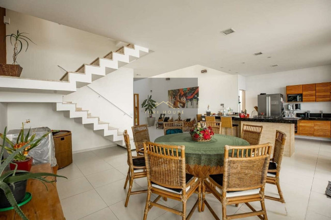 Casa com 4 Quartos à Venda, 324 m² em Praia Do Sape - Ubatuba