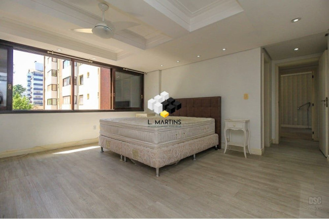 Apartamento com 3 Quartos à Venda, 137 m² em Petrópolis - Porto Alegre