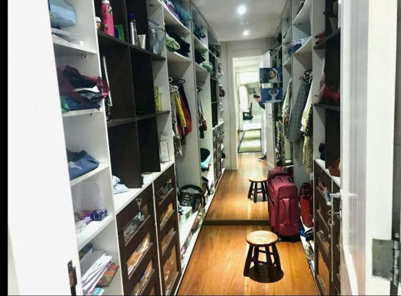 Imagem Casa com 4 Quartos à Venda, 501 m² em Várzea - Teresópolis