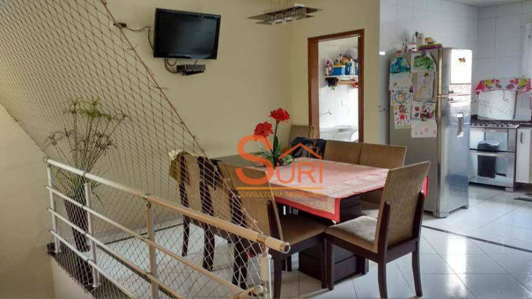 Sobrado com 4 Quartos à Venda, 243 m² em Parque Jaçatuba - Santo André