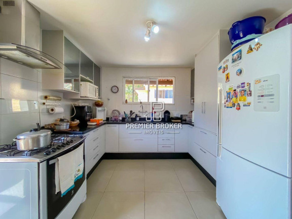 Imagem Casa com 4 Quartos à Venda, 122 m² em Araras - Teresópolis
