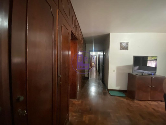 Imagem Casa com 3 Quartos à Venda, 502 m² em Canadá - Londrina