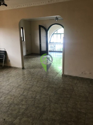 Casa com 4 Quartos à Venda, 338 m² em Boqueirão - Santos