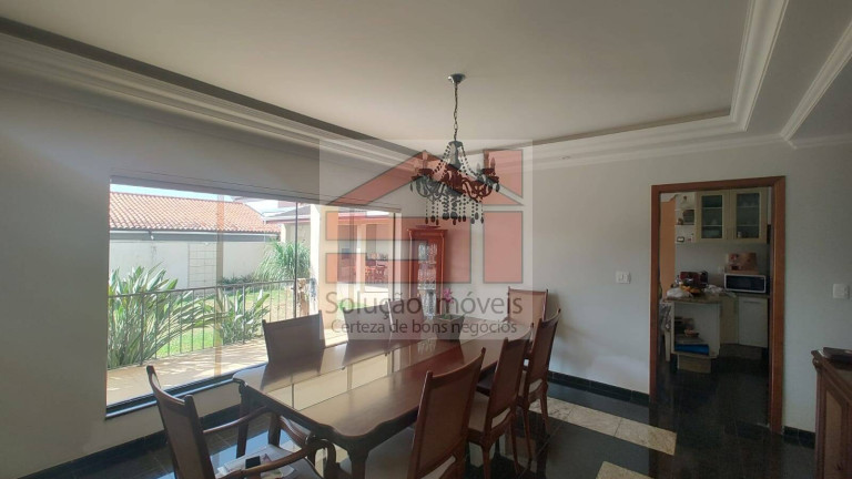 Imagem Sobrado com 4 Quartos à Venda, 550 m² em Jardim Maria Cândida - Caçapava