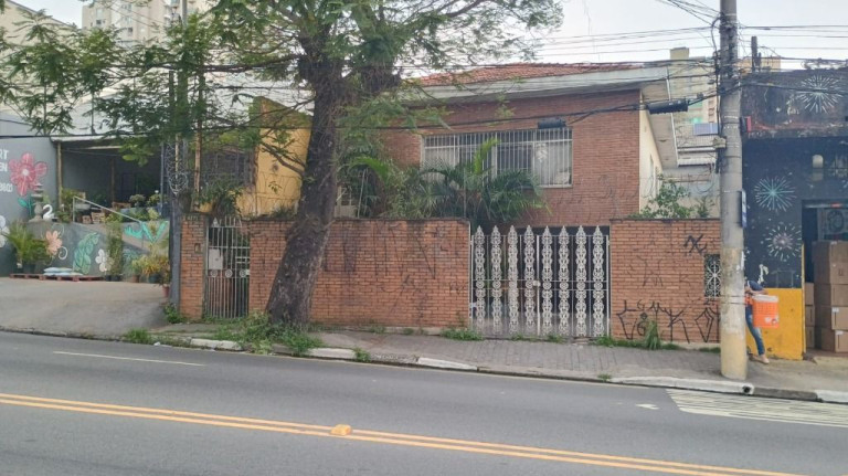 Sobrado com 2 Quartos para Alugar, 80 m² em Vila Galvão - Guarulhos