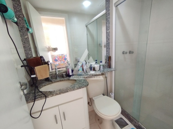 Imagem Apartamento com 2 Quartos à Venda, 62 m² em Laranjeiras - Rio De Janeiro Imagem Apartamento com 2 Quartos à Venda, 62 m² em Laranjeiras - Rio De Janeiro
