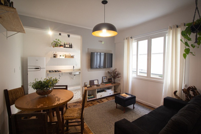 Imagem Imóvel com 1 Quarto à Venda,  em Moinhos De Vento - Porto Alegre