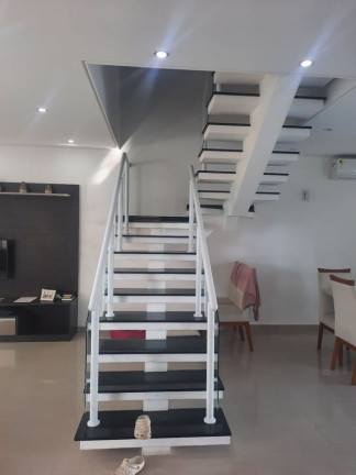 Imagem Sobrado com 3 Quartos à Venda, 194 m² em Parque São Cristóvão - Taubaté Imagem Sobrado com 3 Quartos à Venda, 194 m² em Parque São Cristóvão - Taubaté