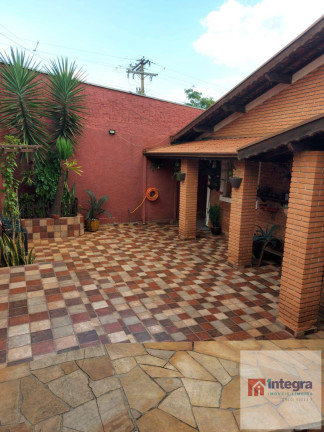 Casa com 3 Quartos à Venda, 241 m² em Jardim Cavinato - Limeira