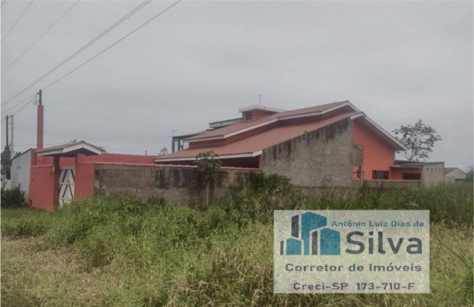 Imagem Casa com 3 Quartos à Venda, 170 m²