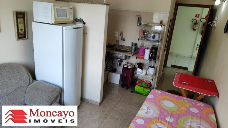 Imagem Kitnet com 1 Quarto à Venda, 15 m² em Centro - Caraguatatuba