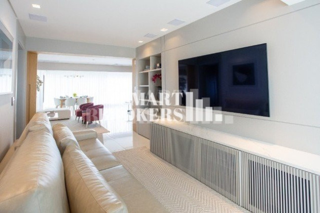 Apartamento com 3 Quartos à Venda, 182 m² em Moema - São Paulo