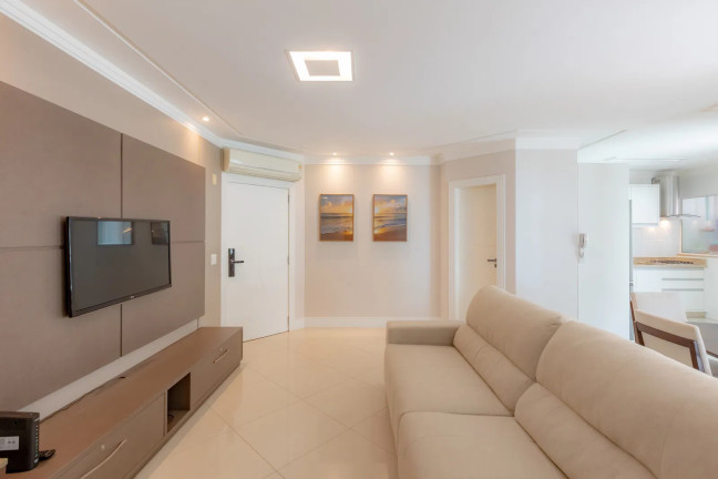 Imagem Apartamento com 3 Quartos à Venda, 131 m² em Centro - Balneário Camboriú Imagem Apartamento com 3 Quartos à Venda, 131 m² em Centro - Balneário Camboriú