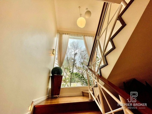 Imagem Casa com 4 Quartos à Venda ou Locação, 530 m² em Várzea - Teresópolis