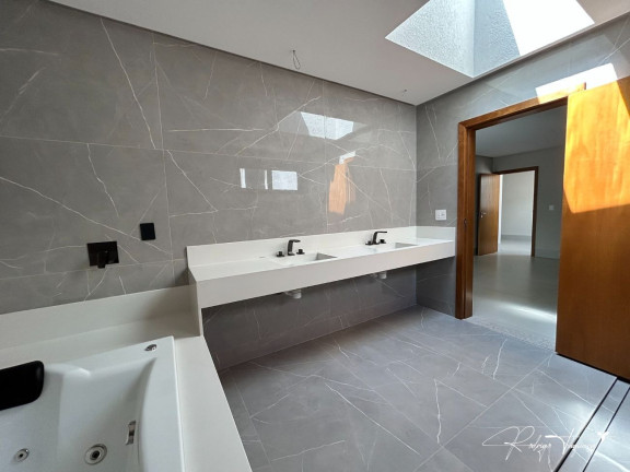 Imagem Casa de Condomínio com 4 Quartos à Venda, 453 m² em Residencial Alphaville Flamboyant - Goiânia
