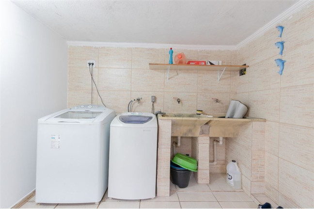 Imagem Casa com 3 Quartos à Venda,  em Vila Carmosina - São Paulo