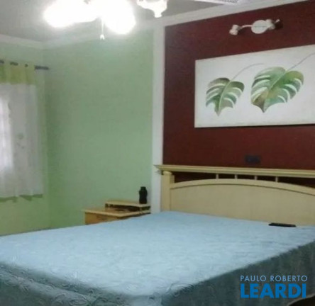 Imagem Sobrado com 3 Quartos à Venda, 256 m² em Campestre - Santo André Imagem Sobrado com 3 Quartos à Venda, 256 m² em Campestre - Santo André