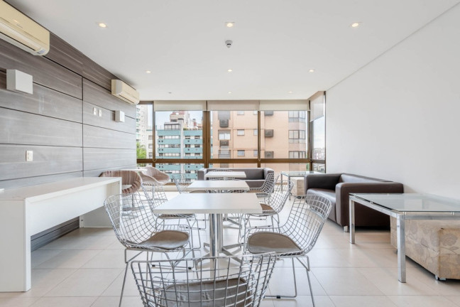 Imagem Imóvel com 2 Quartos à Venda, 180 m² em Bela Vista - Porto Alegre Imagem Imóvel com 2 Quartos à Venda, 180 m² em Bela Vista - Porto Alegre